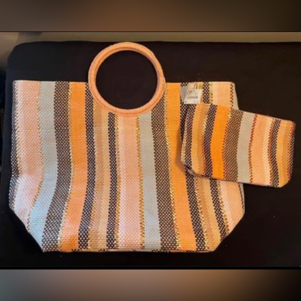 Sondra Roberts orange/multicolor beach bag. Great size w/extra separate pouch